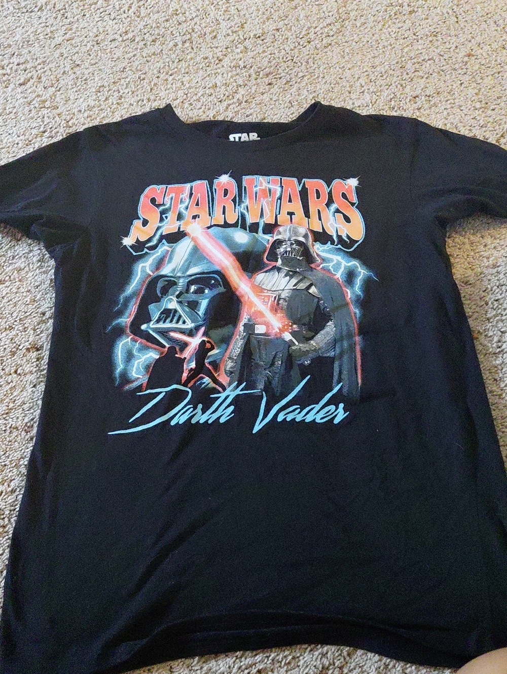 Unisex  Size S Star Wars Darth Vadar Shirt